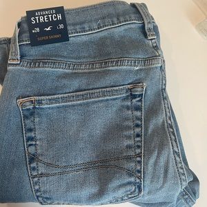 HOLLISTER jeans 28 x 30